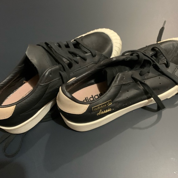 Adidas shoes for women - Picture 6 of 6